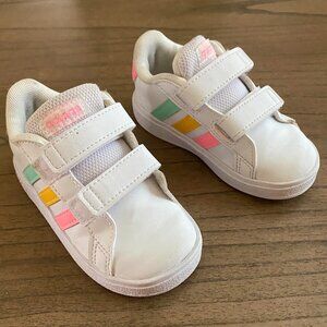 Toddler Girl's Adidas Sneakers S-6